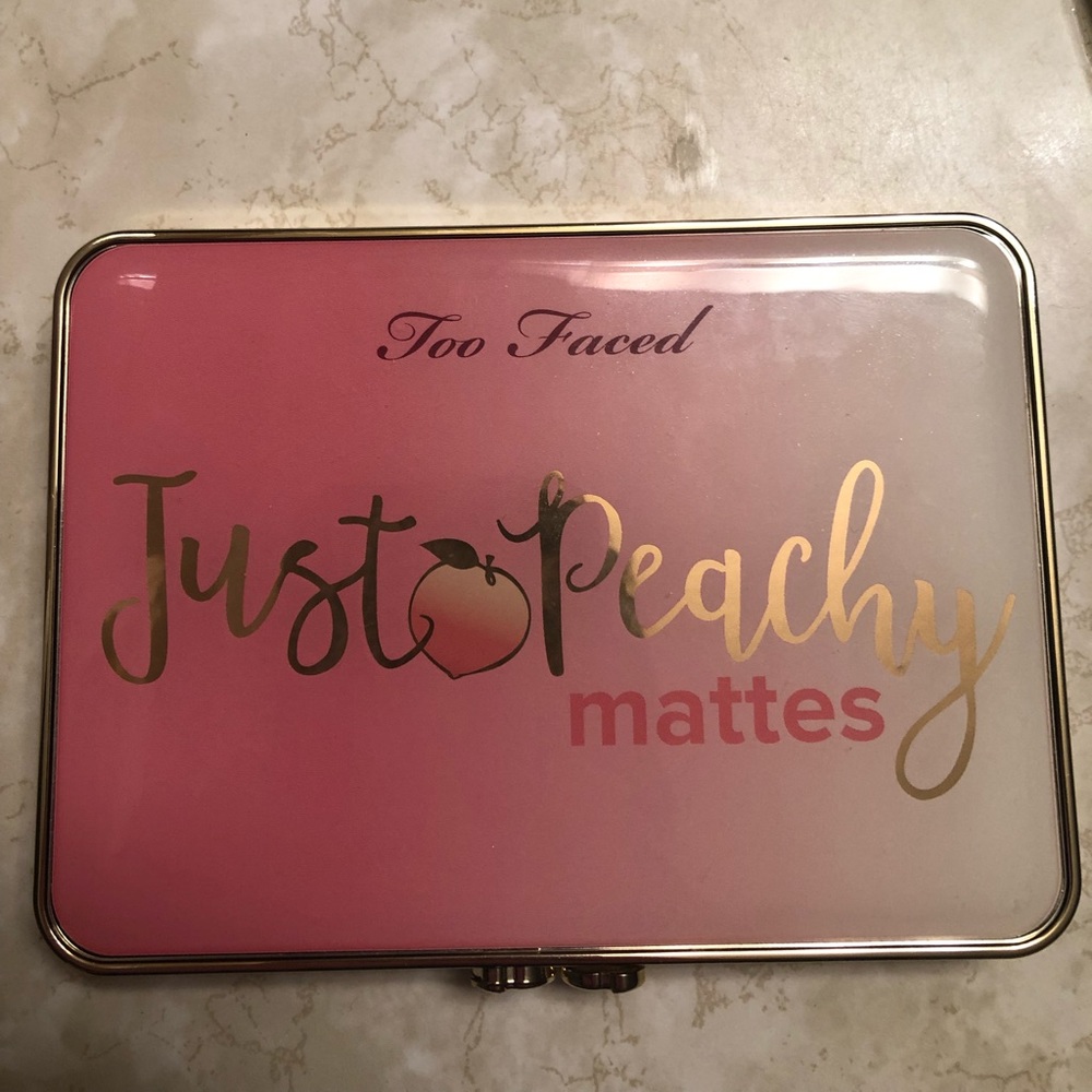 Too Faced Just Peachy Mattes Palette